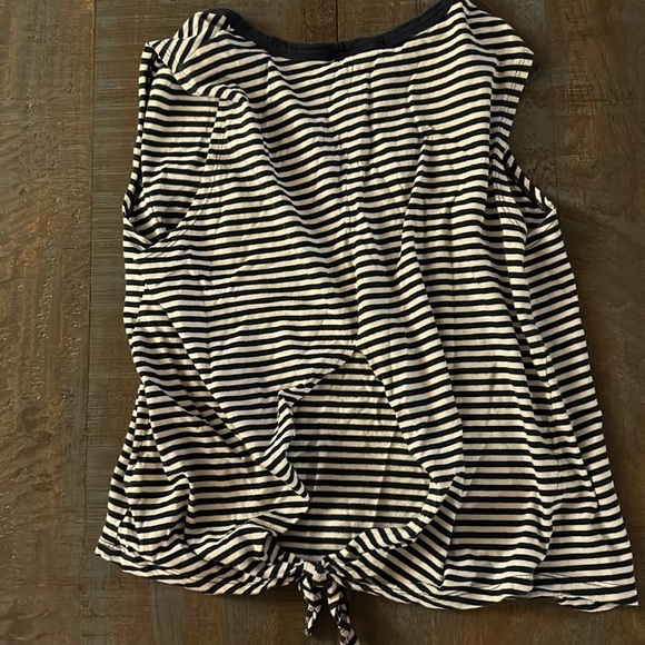 Tank top - Picture 2 of 3